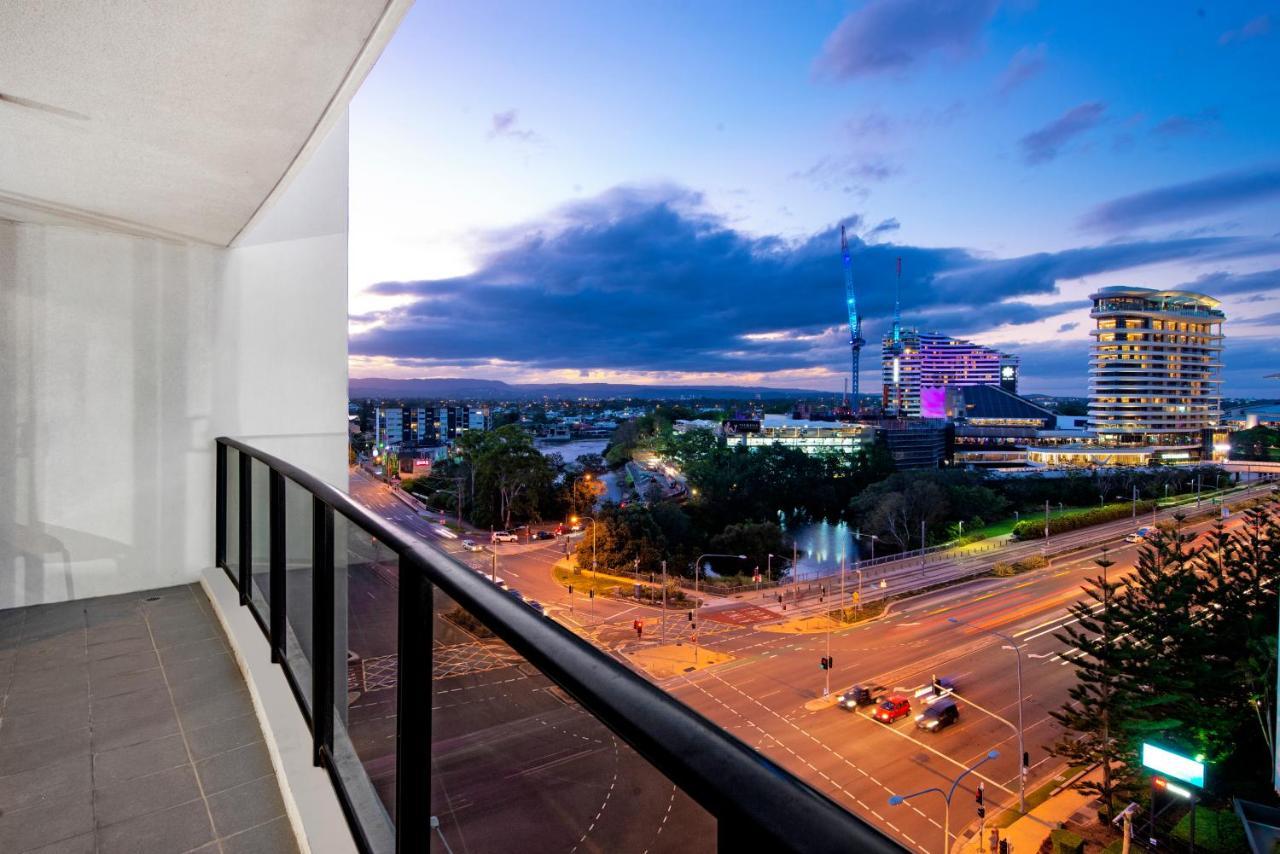 Mantra Sierra Grand Aparthotel Gold Coast Exterior photo