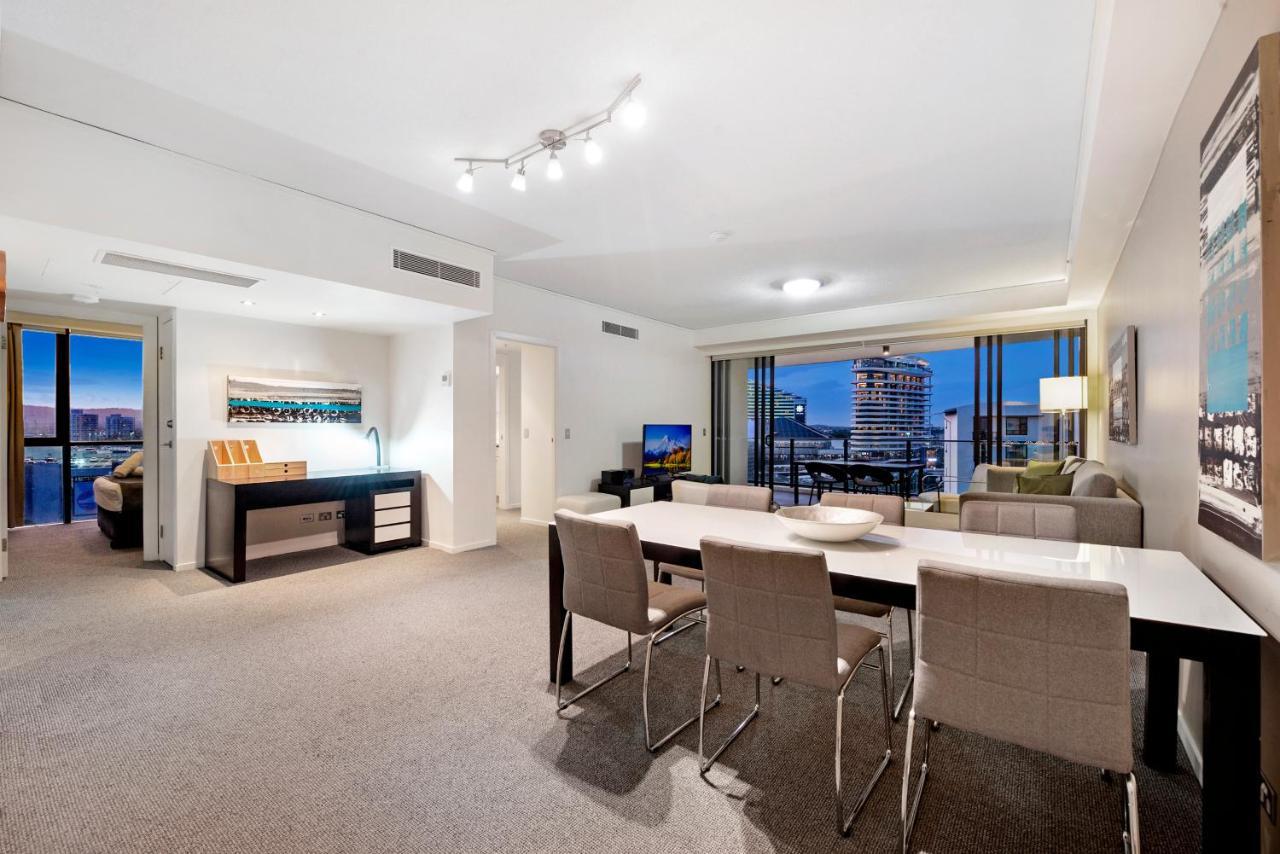Mantra Sierra Grand Aparthotel Gold Coast Exterior photo